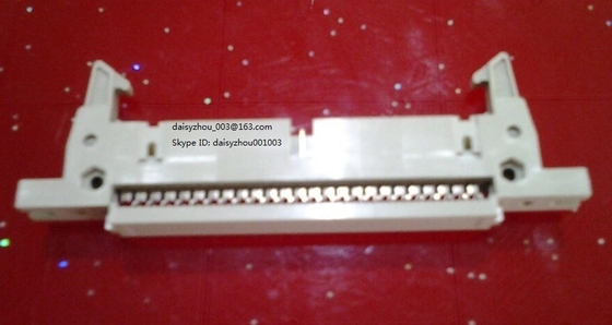 le type connecteur de 2.54mm IDC du câble plat plat a enveloppé avec d'en-tête/sans serrure fournisseur