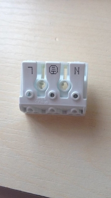 593 marchandises 2P, 3P, 4P, connecteurs légers de seriers de TB de 5P LED fournisseur